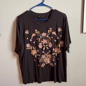 Woman’s Embroidery Top M